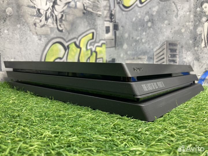 PlayStation 4 Pro The Last of Us Part ll 1TB