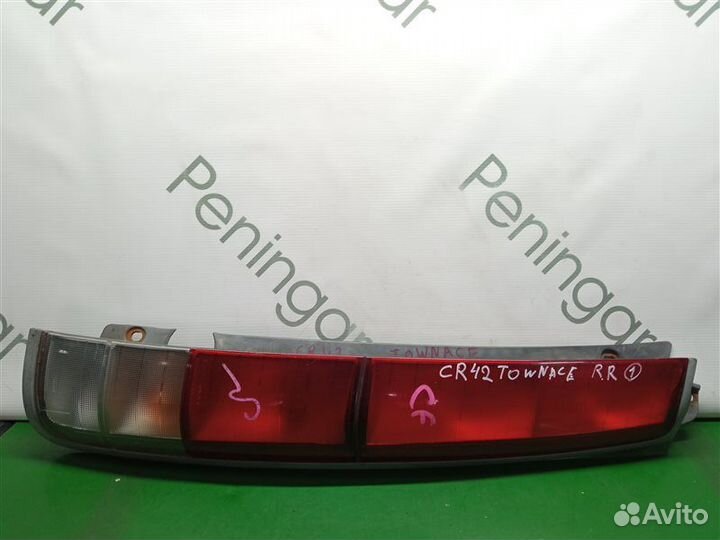Стоп-сигнал задний правый Toyota Lite Ace CR42