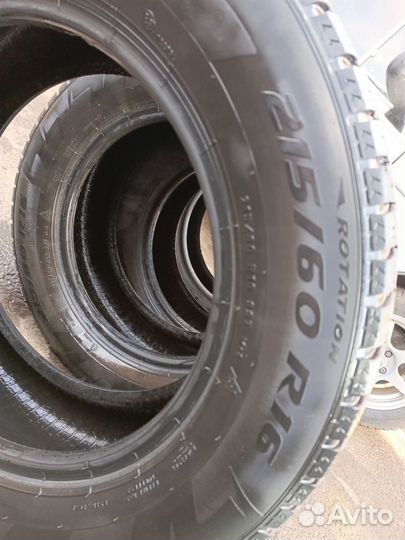 Pirelli Ice Zero 215/60 R16