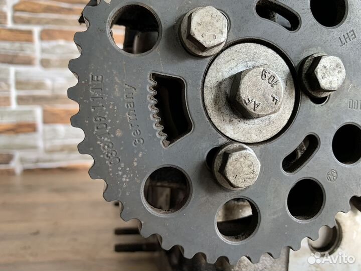 Головка блока цилиндров VAG 03G103373A 2.0 TDI