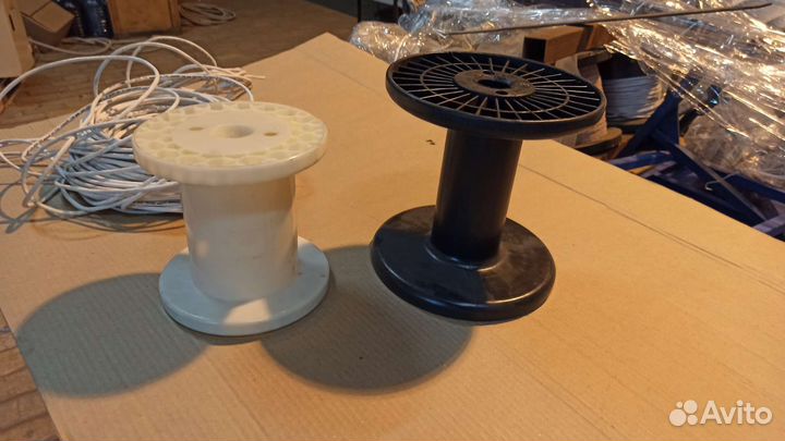 Катушка пластиковая