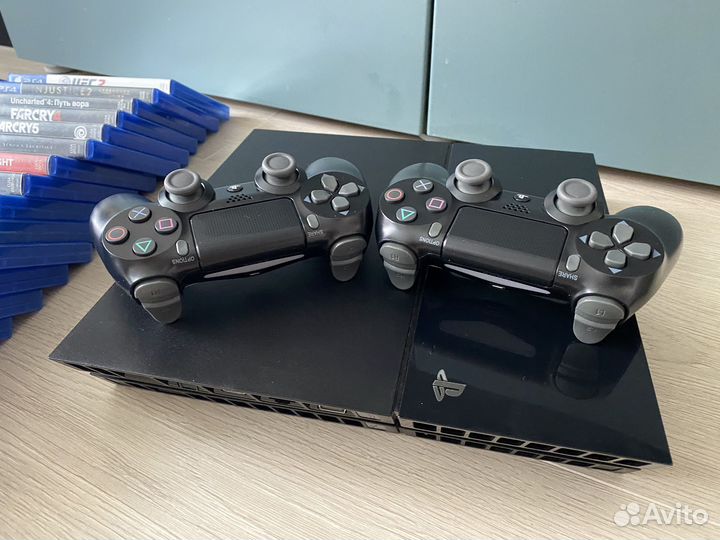 PS4 FAT +2джоя