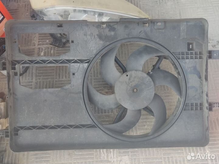 Вентилятор радиатора Mitsubishi colt