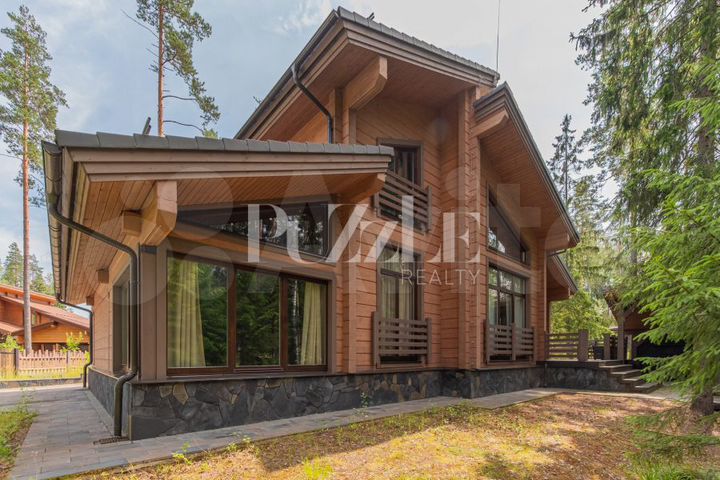 Дом 180 м² на участке 12,6 сот.