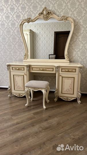 Спальный гарнитур бу