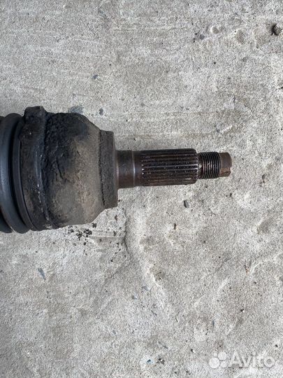 Привод передний правый mazda 3 bk