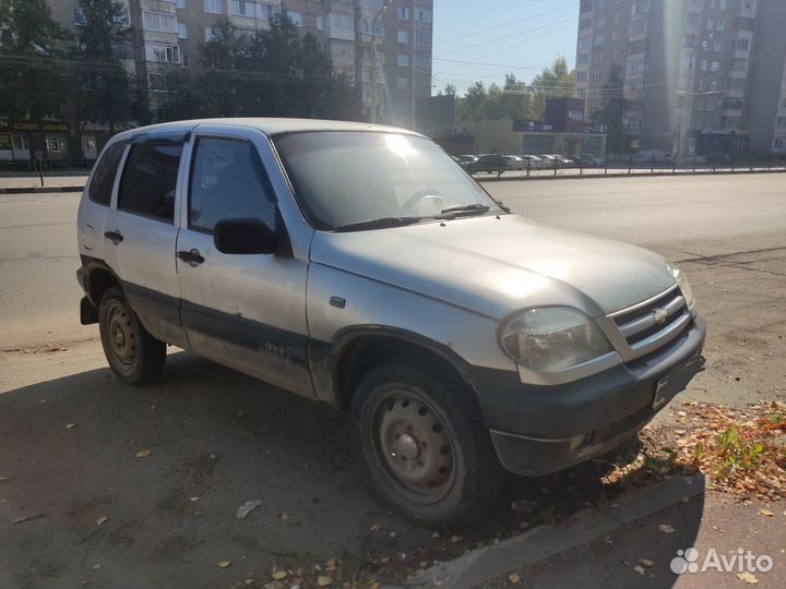 В разборе Chevrolet Niva