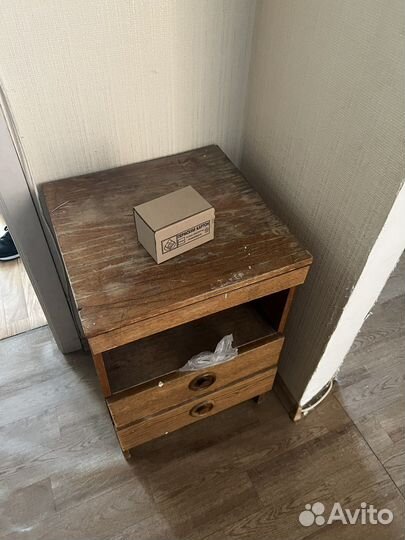 Тумбы прикроватные