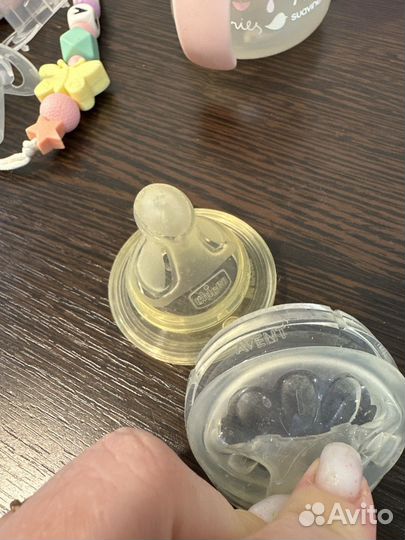 Набор бутылочек и приспособлений для грудничка