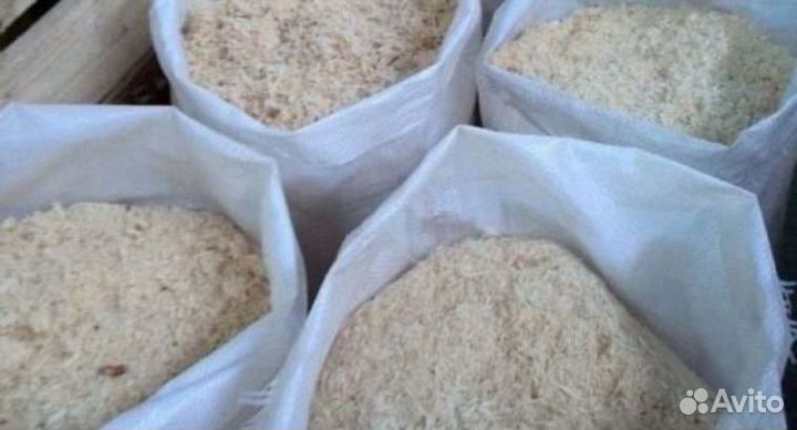 Опилки в мешках