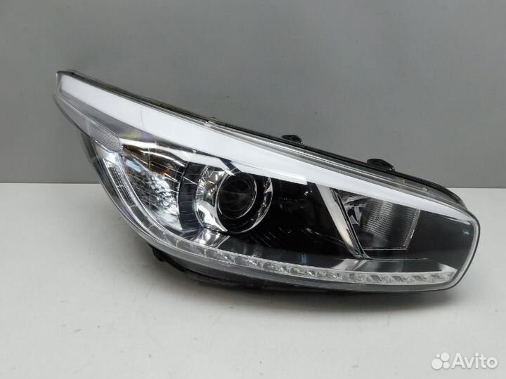 Фара правая Kia Ceed