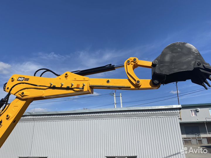 Экскаватор-погрузчик Bull HD100 Synchro-Shuttle, 2023
