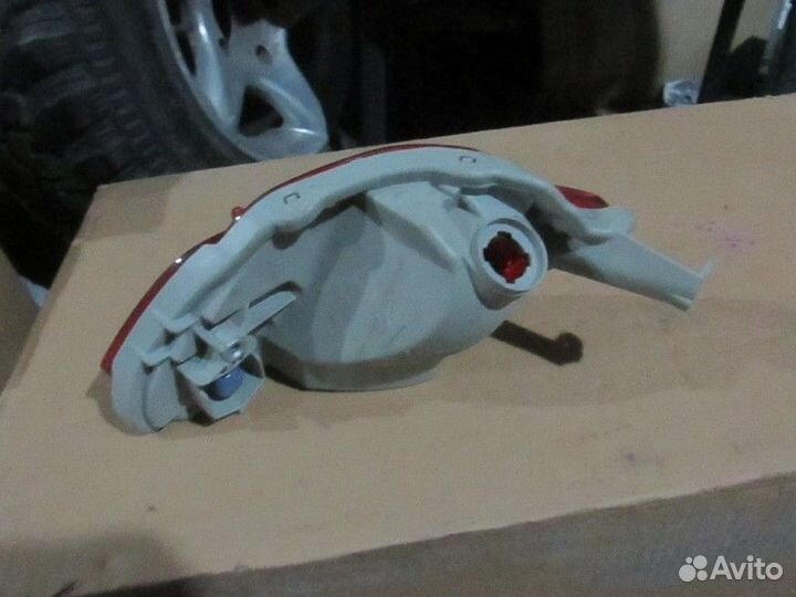 Фонарь противотуманный Lexus RX 350