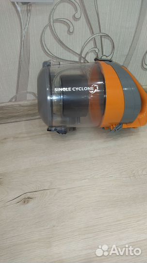 Пылесос Midea новый