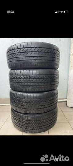 Yokohama BluEarth RV-02 245/40 R20