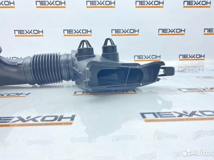 Патрубок воздушного фильтра Mercedes-Benz E-Class