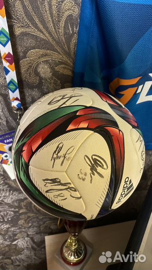 Мяч с автографами игроков фк Уфа сезон 2015-2016