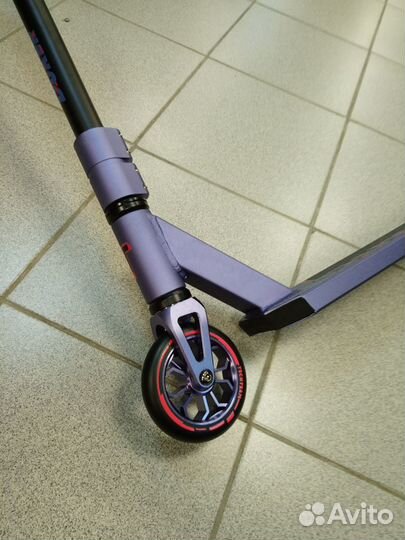 Трюковой самокат DukeR 303