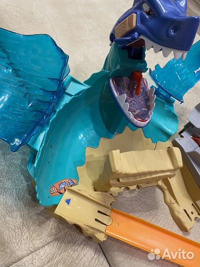 Hot wheels трек акула