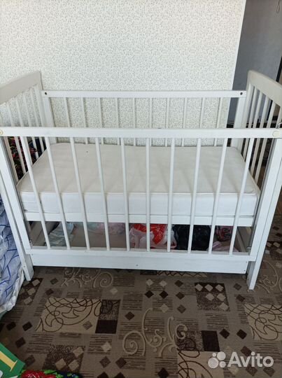 Детская кроватка с комодом
