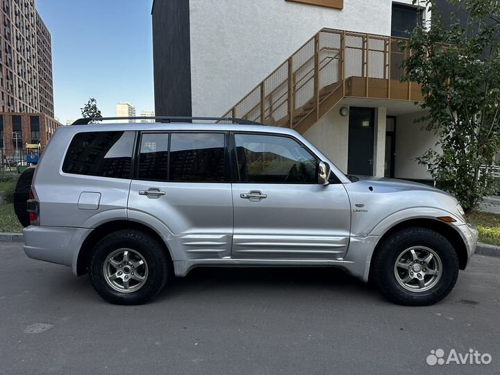 Mitsubishi Montero 3.5 AT, 2001, 225 000 км