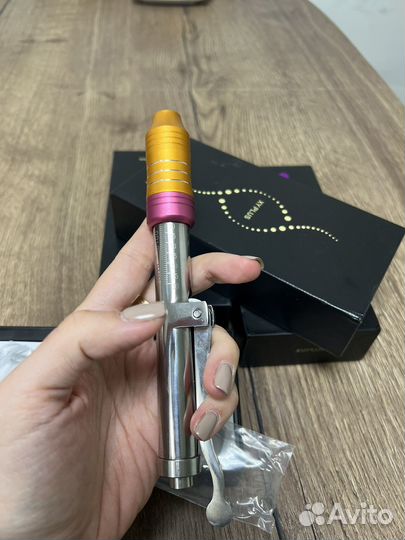 Аппарат для безыгольного увеличения губ