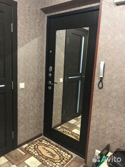 Дверь входная с терморазрывом и окном