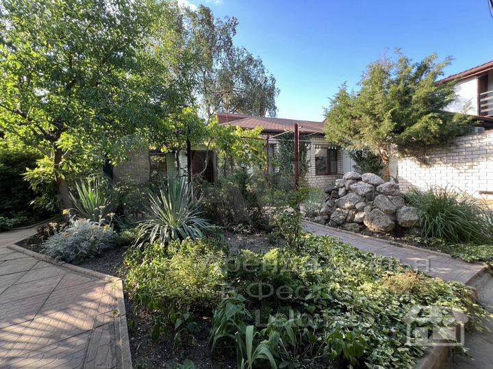 Дом 50 м² на участке 2 сот.