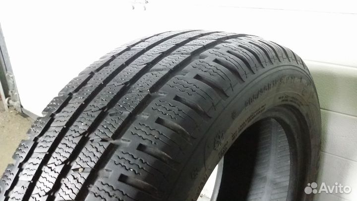 Kumho I'Zen KW27 205/55 R16