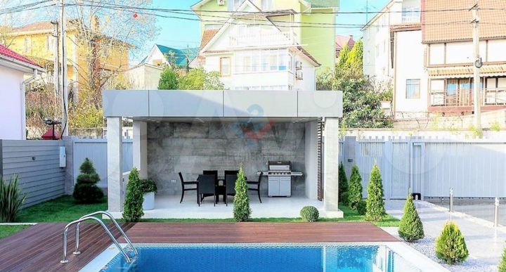 Дом 461 м² на участке 7 сот.