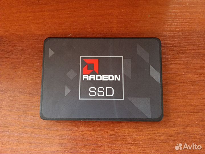 Жесткий диск ssd