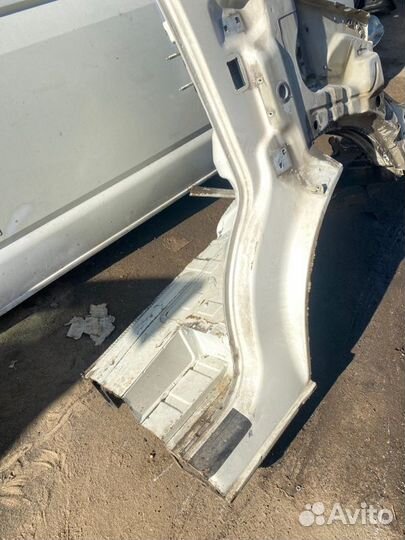 Лонжерон передний правый Vw Transporter T5 AXA