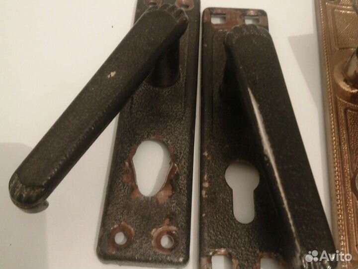 Дверная ручка