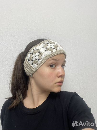 Повязка на голову вязанная ручной работы