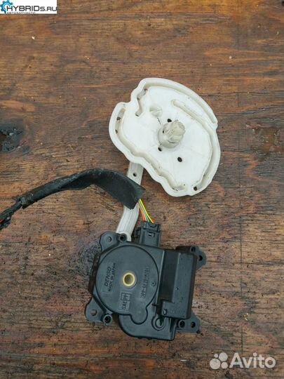 Моторчик заслонки печки Toyota Prius 2 NHW20 2010