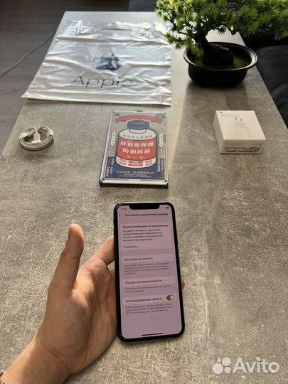 iPhone Xs, 64 ГБ