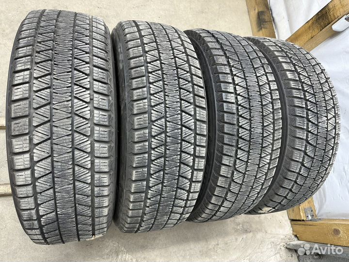 Bridgestone Blizzak DM-V3 225/60 R18 100Q
