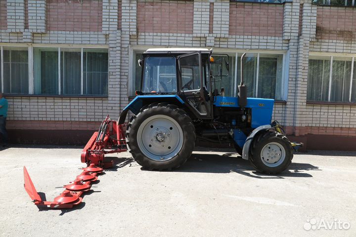 Тракторист мтз 82