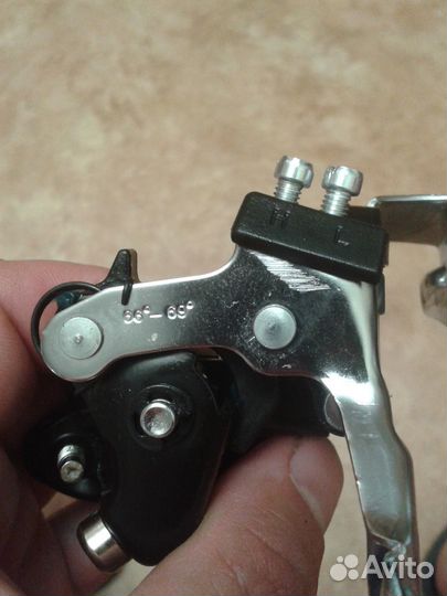 Передний переключатель Shimano