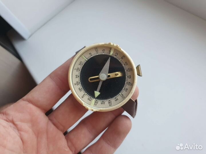 Компас наручный СССР