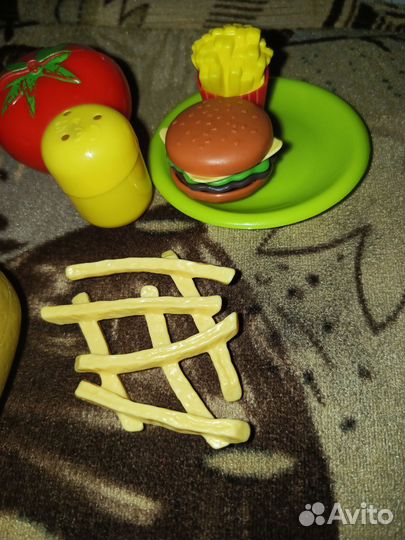 Игрушечная посуда и еда пакетом