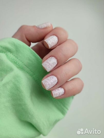 Маникюр и педикюр