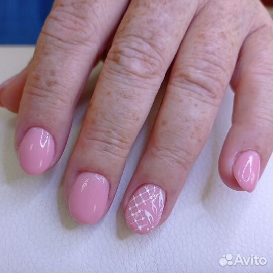 Маникюр и педикюр, Парикмахер универсал (колорист)