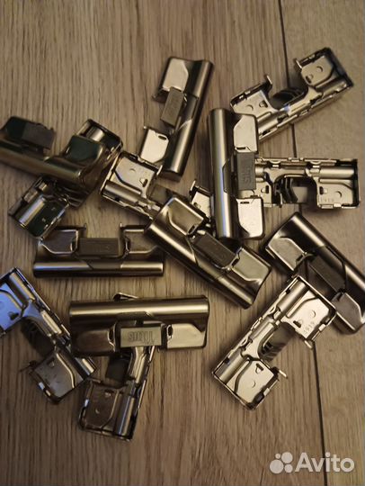 Доводчик Titus на мебельную петлю