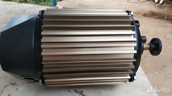 Электродвигатель (made in Holland) на 220v