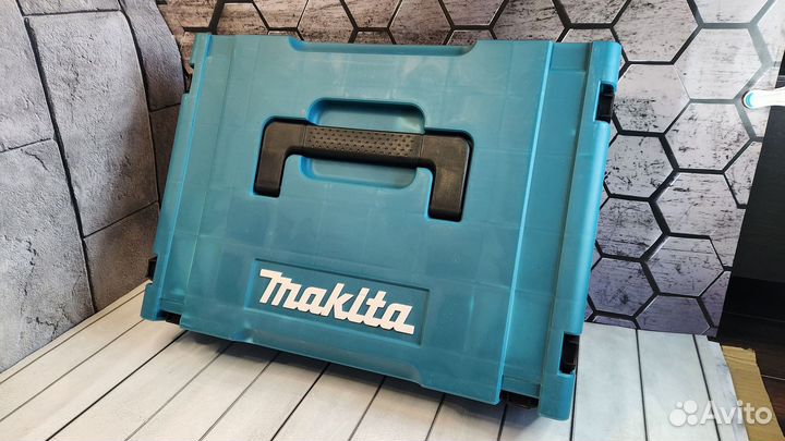 Набор инструментов 4в1 аккумуляторный makita