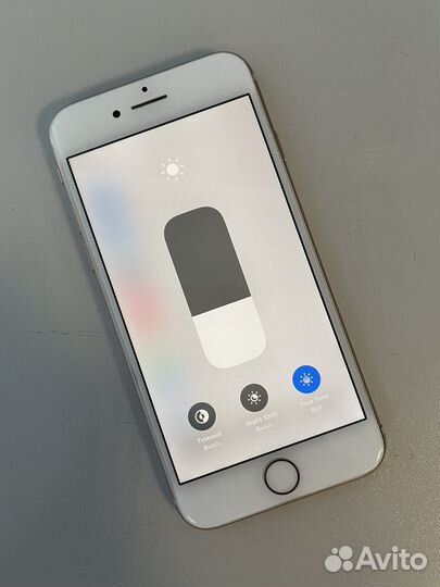 iPhone 8, 64 ГБ