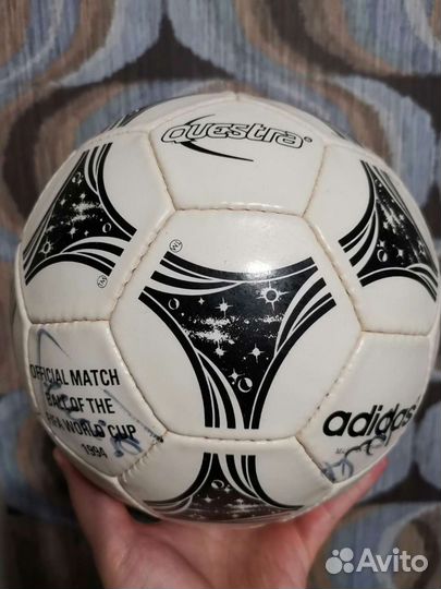 Футбольный мяч