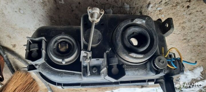 Фары Mitsubishi Delica PD6W