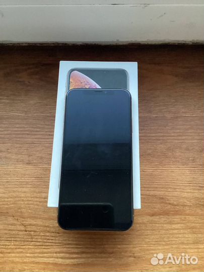 iPhone Xs, 64 ГБ